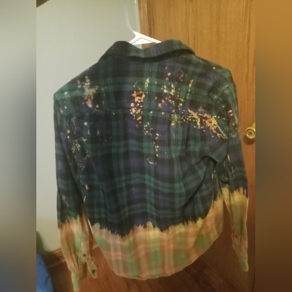 Green Flannel - Picture 2 of 3